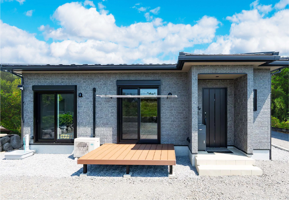 グレーベースの外観画像