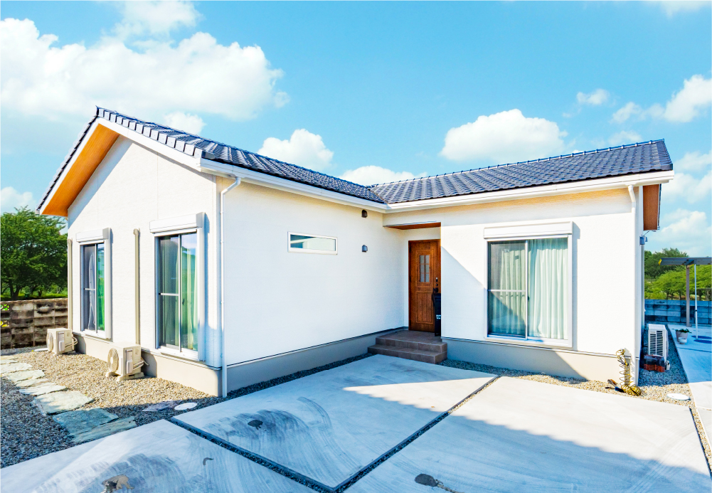 ホワイトベースの外観画像