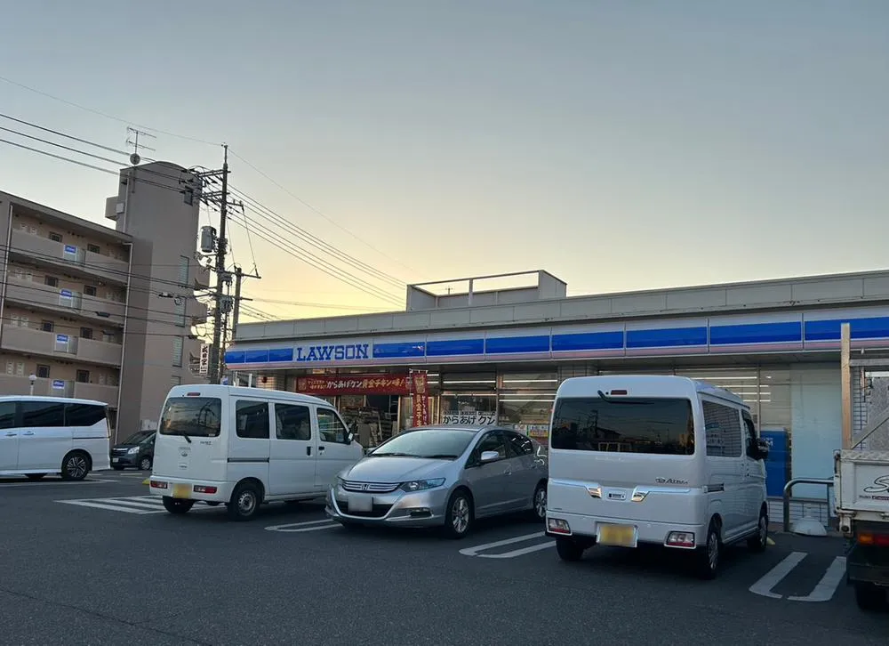 ローソン 岡山藤原西町まで292m